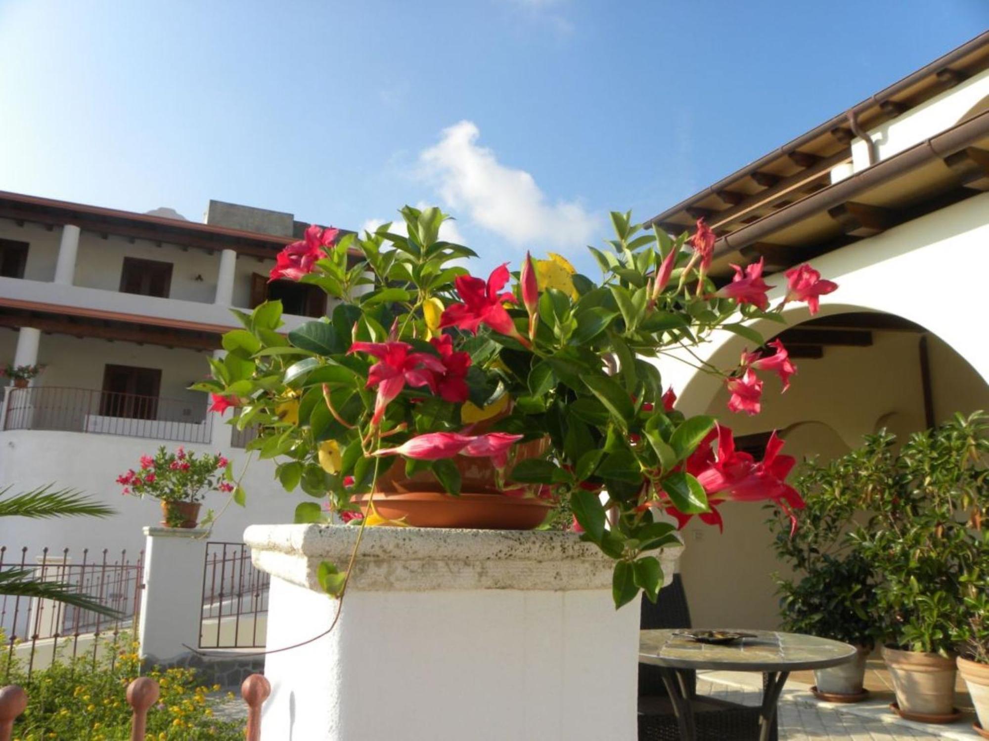 Hotel Borgo Eolie Lipari  Eksteriør bilde